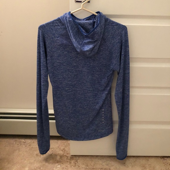 NIKE blue pullover layer - Picture 3 of 3